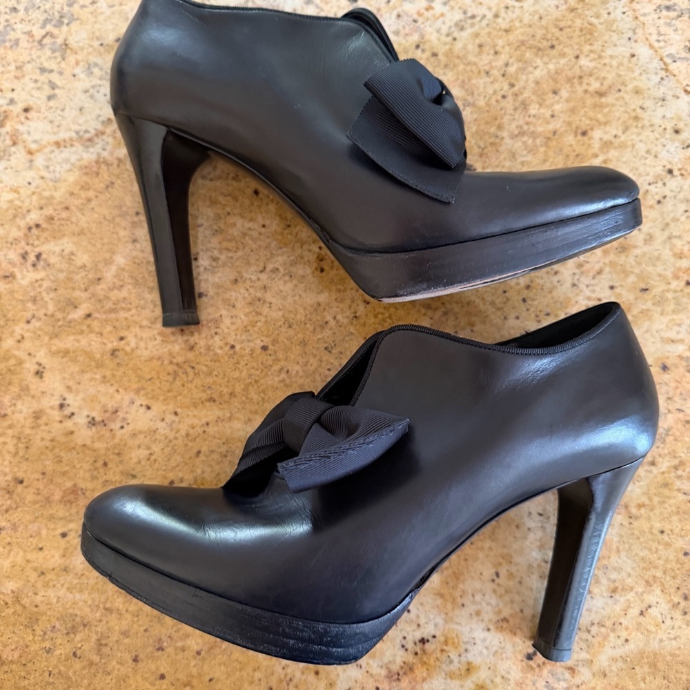 Ralph Lauren Black Leather Heels Pumps Booties Fabric Bow Accent Stilettos Box 9